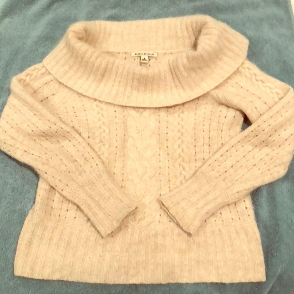 Banana Republic Sweater - size S